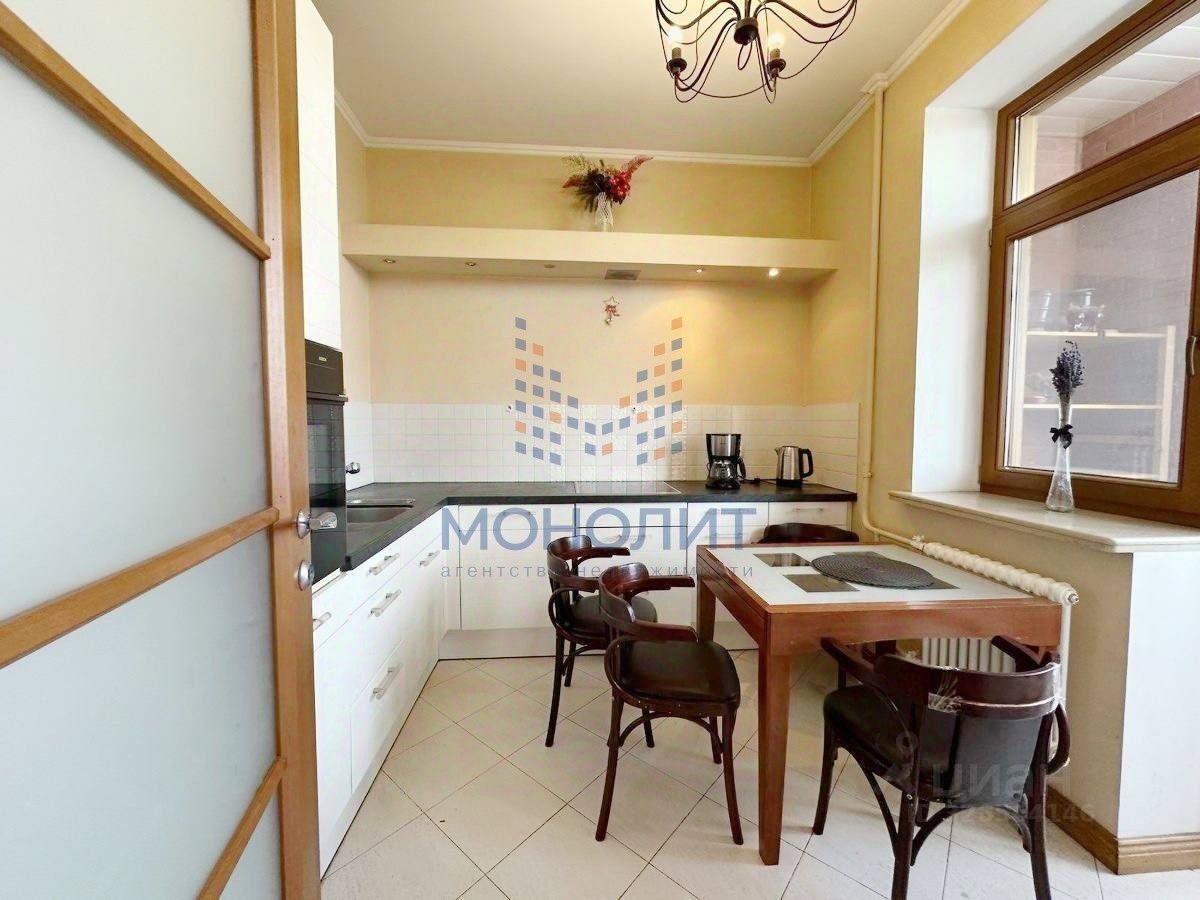 Продажа 3-комн квартиры на вторичном рынке улица Ватутина, 18К2