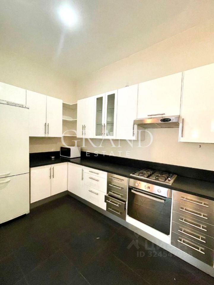 Продажа 3-комн квартиры на вторичном рынке Тверская улица, 12С8