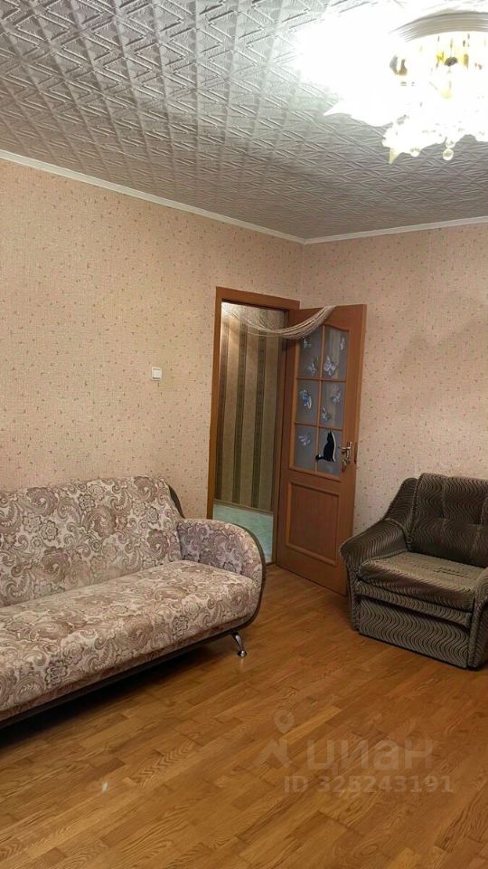 Продажа 2-комн квартиры на вторичном рынке пос. Пансионат Зеленый Бор, 1