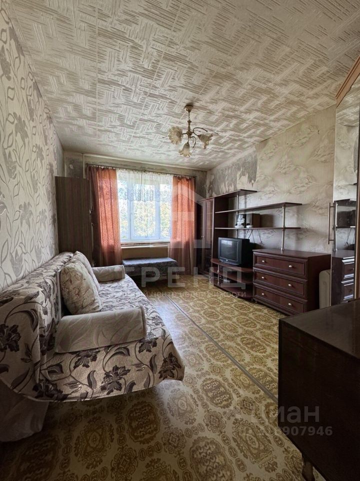 Продажа 3-комн квартиры на вторичном рынке пос. Красная Долина, 36