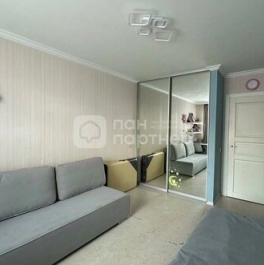 Продажа 2-комн квартиры на вторичном рынке улица Оптиков,  д. 45 к1