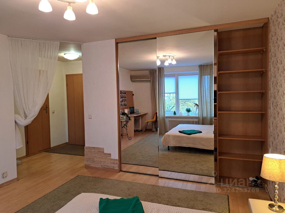 Аренда 1-комн квартиры на вторичном рынке Михалковская улица, 15