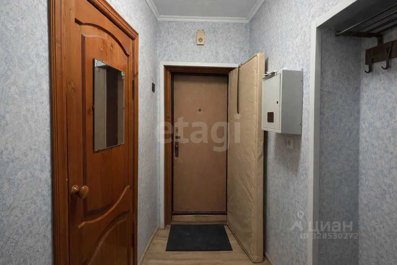 Продажа 2-комн квартиры на вторичном рынке пос. Имени Тельмана, 8