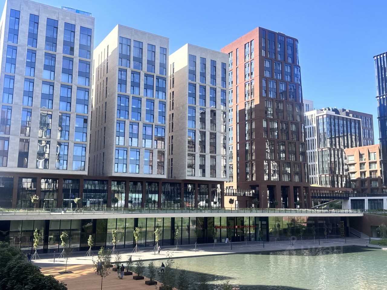 Продажа 4-комн квартиры на вторичном рынке улица Усачева, 13