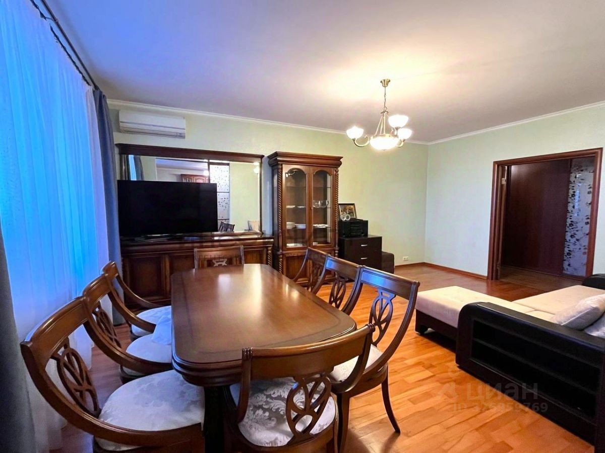 Продажа 2-комн квартиры на вторичном рынке Реутов, улица Октября, 24