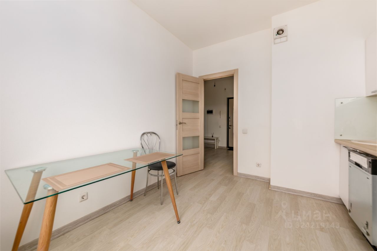 Продажа 1-комн квартиры на вторичном рынке Днепропетровская улица, 65