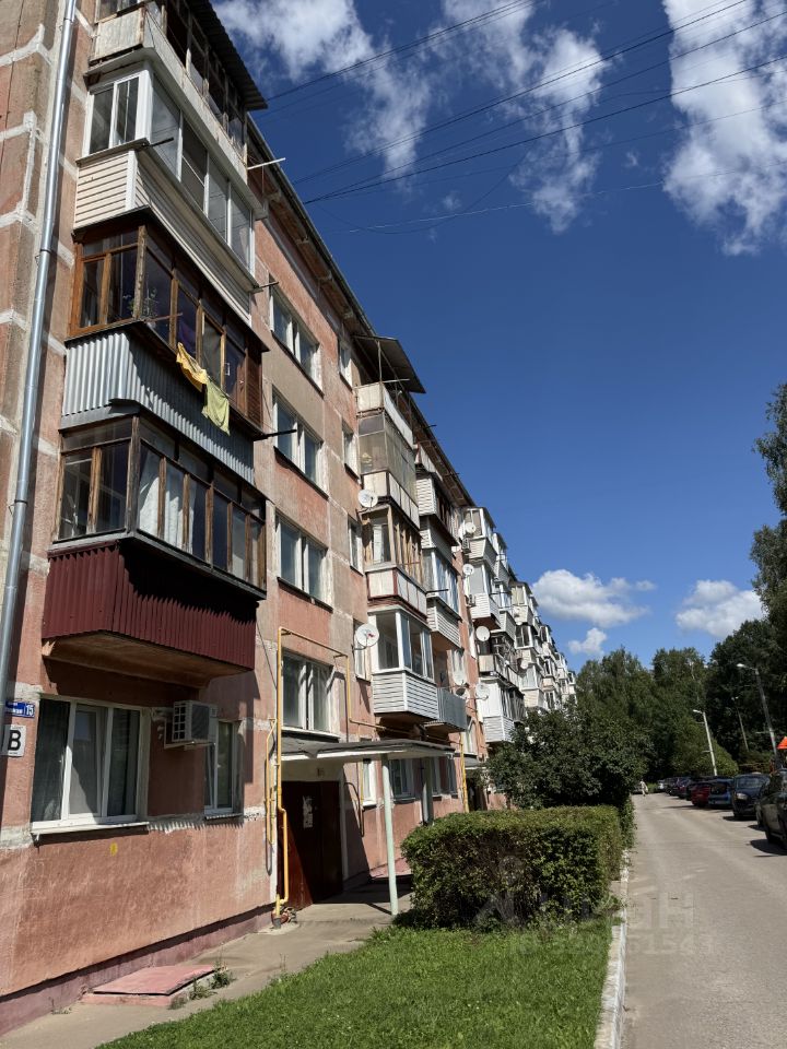 Продажа 2-комн квартиры на вторичном рынке Барыбино мкр, улица Южная, 15