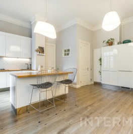 Аренда 3-комн квартиры на вторичном рынке Олсуфьевский переулок,  д. 2/4