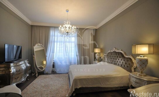 Продажа 4-комн квартиры на вторичном рынке Новопесковский М. пер,  д. 8