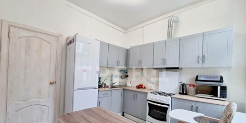 3-комн квартира улица Варвары Петровой,  д. 3