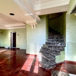 Продажа 4-комн квартиры на вторичном рынке Первомайская Нижн. ул,  д. 64