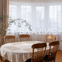 Продажа 4-комн квартиры на вторичном рынке ул Архитектора Власова,  д. 18