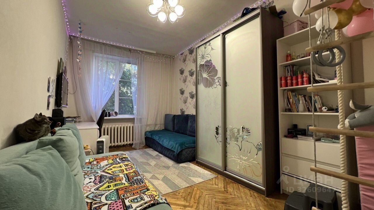 Продажа 2-комн квартиры на вторичном рынке Лосино-Петровский, улица Суворова,  д. 7/7