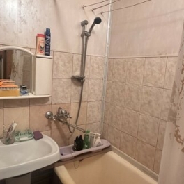 Продажа 2-комн квартиры на вторичном рынке Октябрьская улица,  д. 39