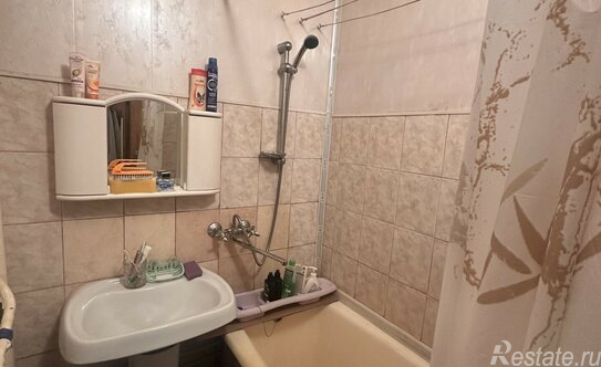 Продажа 2-комн квартиры на вторичном рынке Октябрьская улица,  д. 39