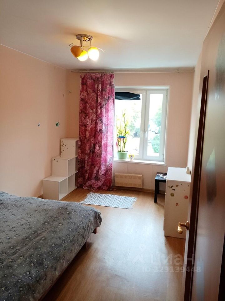 Аренда комнаты проспект 40 лет Октября, 22