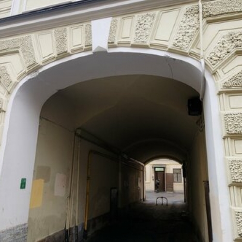 2-комн квартира улица Лабутина,  д. 20-22 литБ