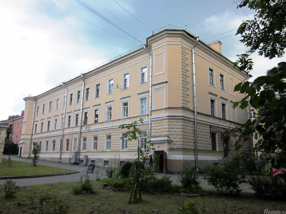 Продажа 8-комн квартиры на вторичном рынке Пушкин г, Церковная ул ,  д. 17