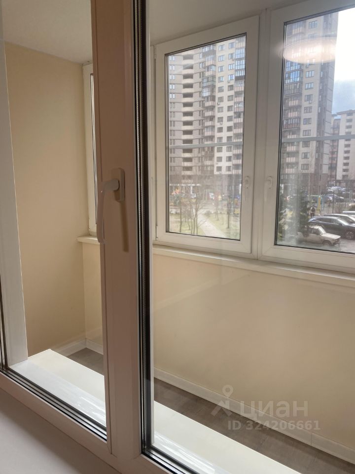 Аренда 3-комн квартиры на вторичном рынке Одинцово, улица Триумфальная, 12