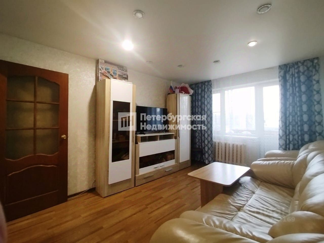 Продажа 2-комн квартиры на вторичном рынке пос. Гончарово, улица Школьная, 15