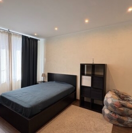 Продажа 1-комн квартиры на вторичном рынке бульвар Веласкеса,  д. 7 к5