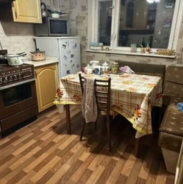 Продажа 2-комн квартиры на вторичном рынке улица Исаковского,  д. 8 к3