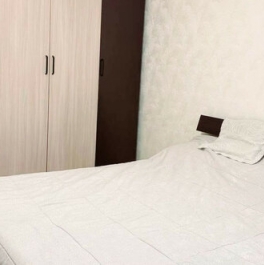 Продажа 2-комн квартиры на вторичном рынке Крестовский 2-й пер,  д. 4