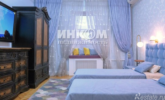 Продажа 6-комн квартиры на вторичном рынке Колобовский 2-й пер,  д. 9/2,  к. 5