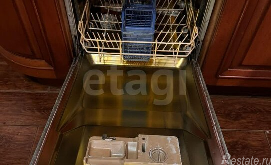 Продажа 3-комн квартиры на вторичном рынке ул Авиационная,  д. 11