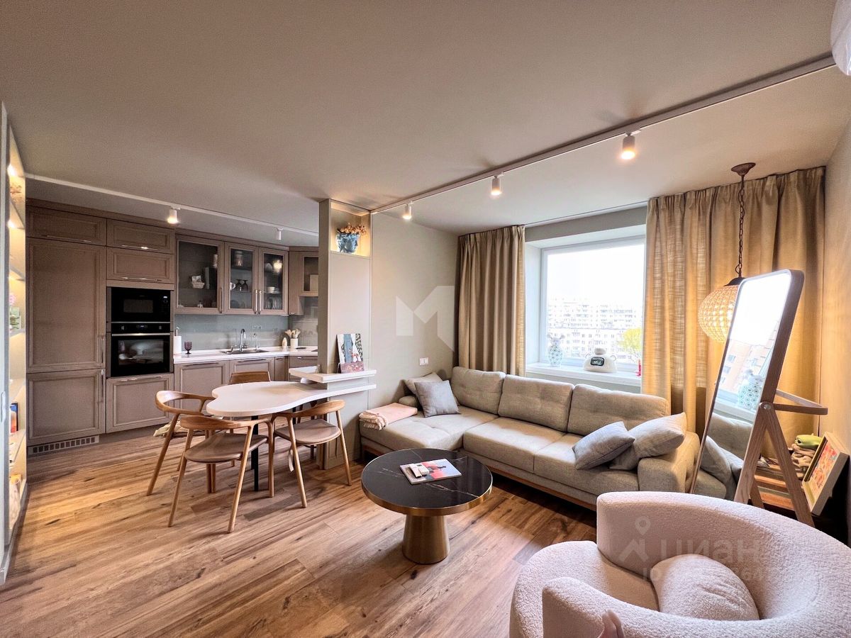 Аренда 3-комн квартиры на вторичном рынке 3-я Филевская улица, 5