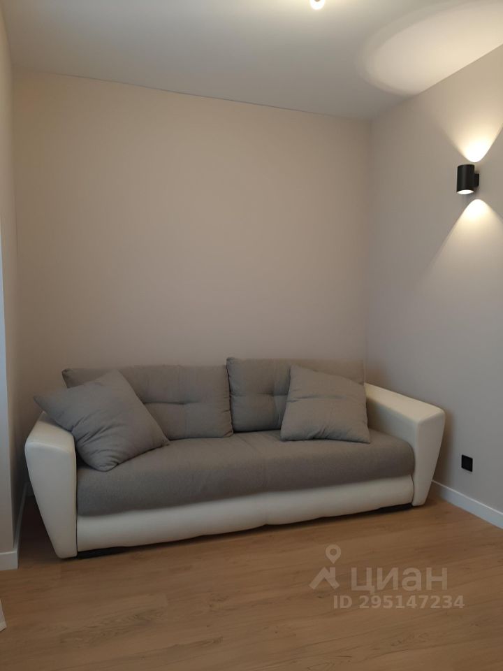 Аренда 3-комн квартиры на вторичном рынке улица Парфеновская, 14к1