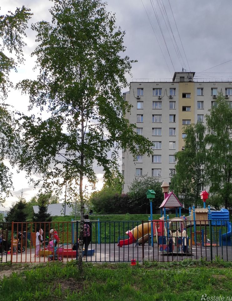 Продажа 1-комн квартиры на вторичном рынке улица Инессы Арманд,  д. 4 к2