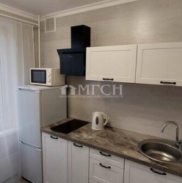 Продажа 1-комн квартиры на вторичном рынке улица Мусы Джалиля,  д. 27 к1