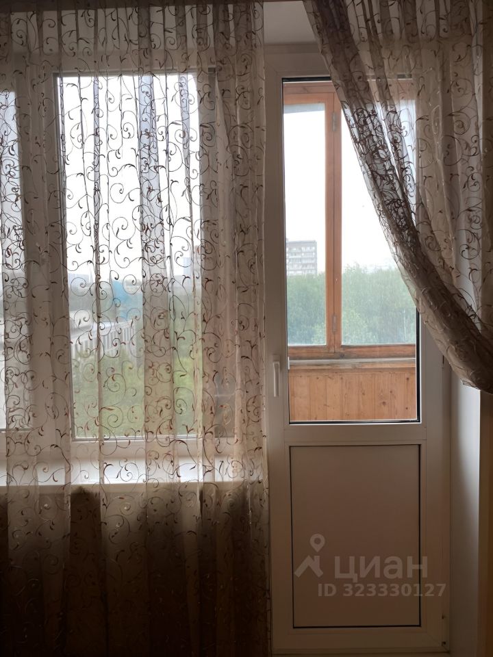 Аренда 3-комн квартиры на вторичном рынке улица Островитянова, 15К1