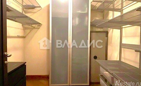 Продажа 3-комн квартиры на вторичном рынке Руновский пер,  д. 10,  к. 1