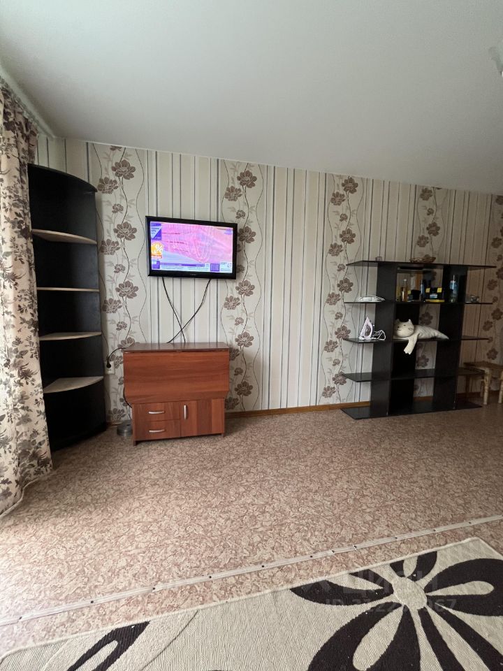 Аренда 1-комн квартиры на вторичном рынке Колпино, Загородная улица, 41к2