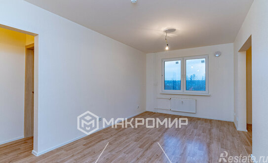 Продажа 3-комн квартиры на вторичном рынке Орлово-Денисовский проспект,  д. 15 к1 с1