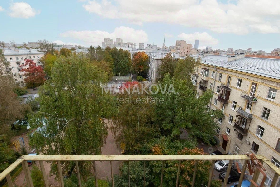 Продажа 3-комн квартиры на вторичном рынке Бассейная улица, 27