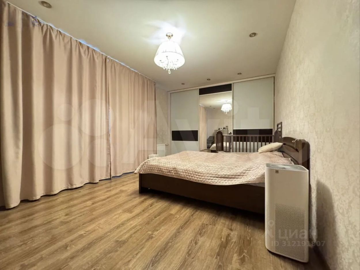 Продажа 2-комн квартиры на вторичном рынке пос. Янино-1, улица Кольцевая, 8к1