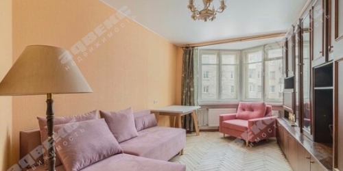 3-комн квартира Дрезденская улица,  д. 28