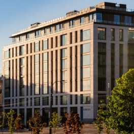 Продажа 2-комн квартиры на вторичном рынке наб Адмирала Лазарева,  д. 22