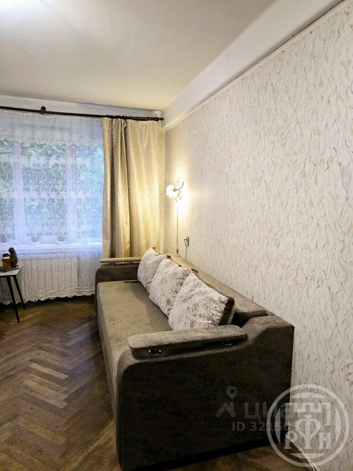 Продажа 1-комн квартиры на вторичном рынке проспект Космонавтов, 66