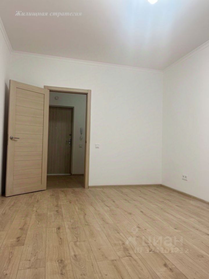 Продажа 2-комн квартиры на вторичном рынке улица Лавочкина, 8А