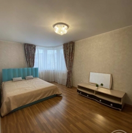 Продажа 2-комн квартиры на вторичном рынке Дунайский просп.,  д. 23