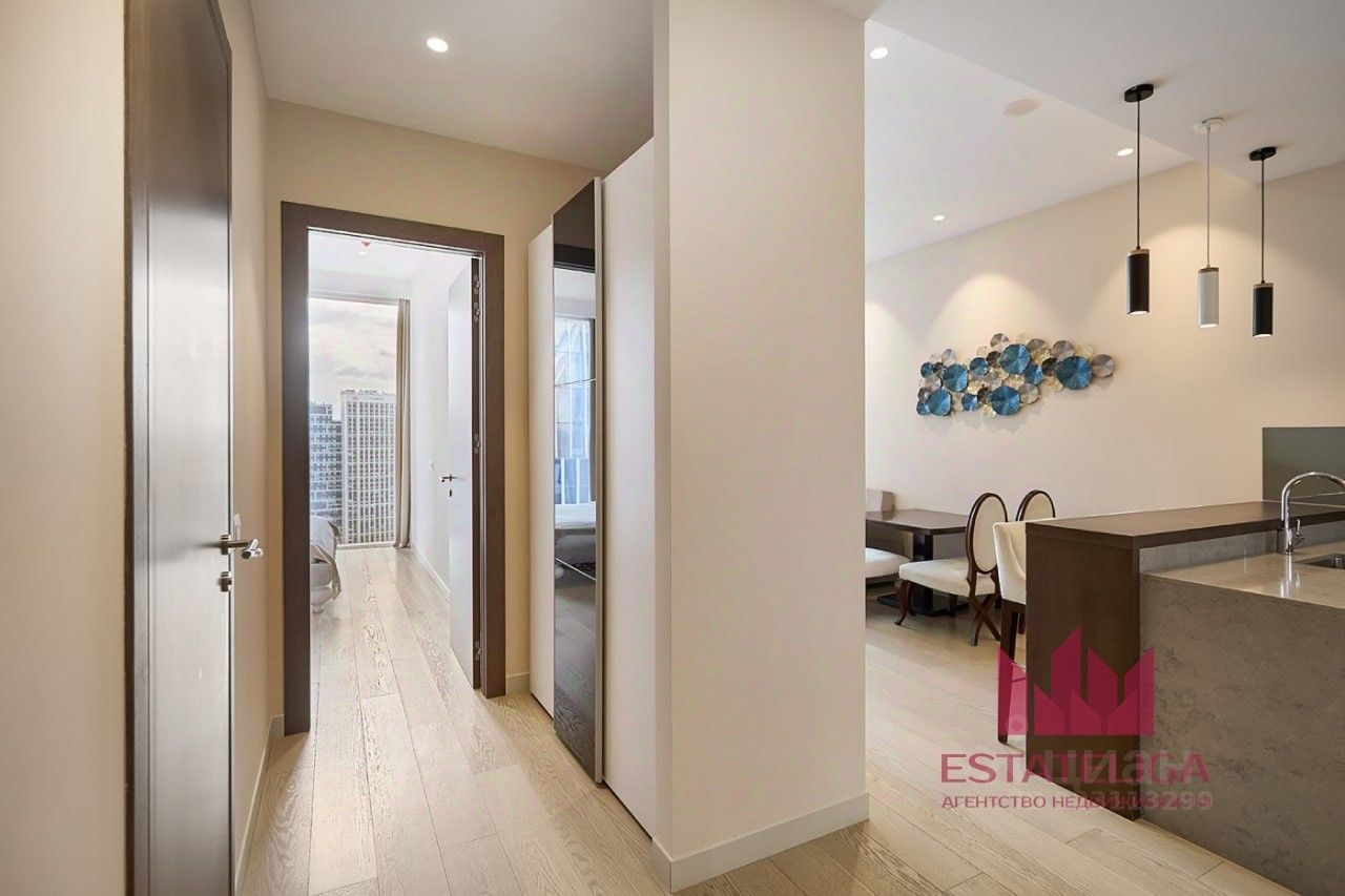 Продажа 2-комн квартиры на вторичном рынке 1-й Красногвардейский проезд, 22с2