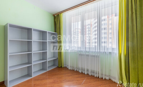 Продажа 4-комн квартиры на вторичном рынке Красногорск, ул Лесная,  д. 14