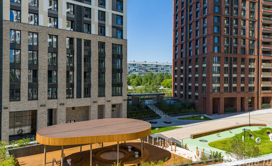 Продажа 4-комн квартиры на вторичном рынке улица Архитектора Власова,  д. 71 к1