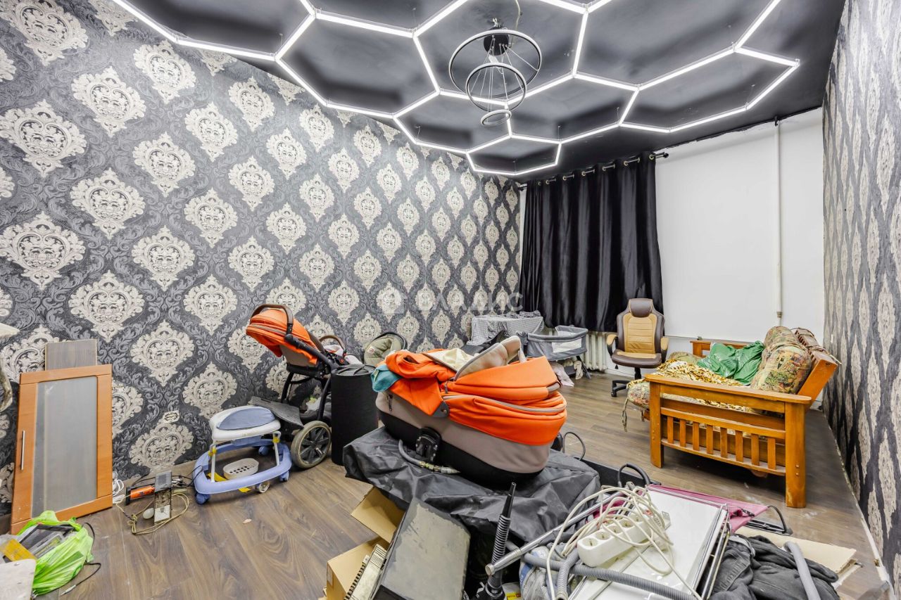 Продажа 3-комн квартиры на вторичном рынке Московский проспект, 75