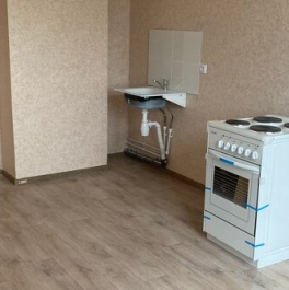 Продажа 3-комн квартиры на вторичном рынке Сясьстройское городское поселение, улица 1 Мая,  д. 3