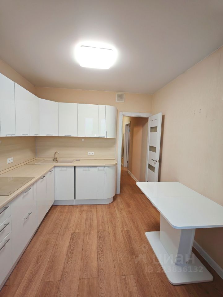 Продажа 1-комн квартиры на вторичном рынке Железнодорожный мкр, Балашиха, улица Корнилаева,  д. 20